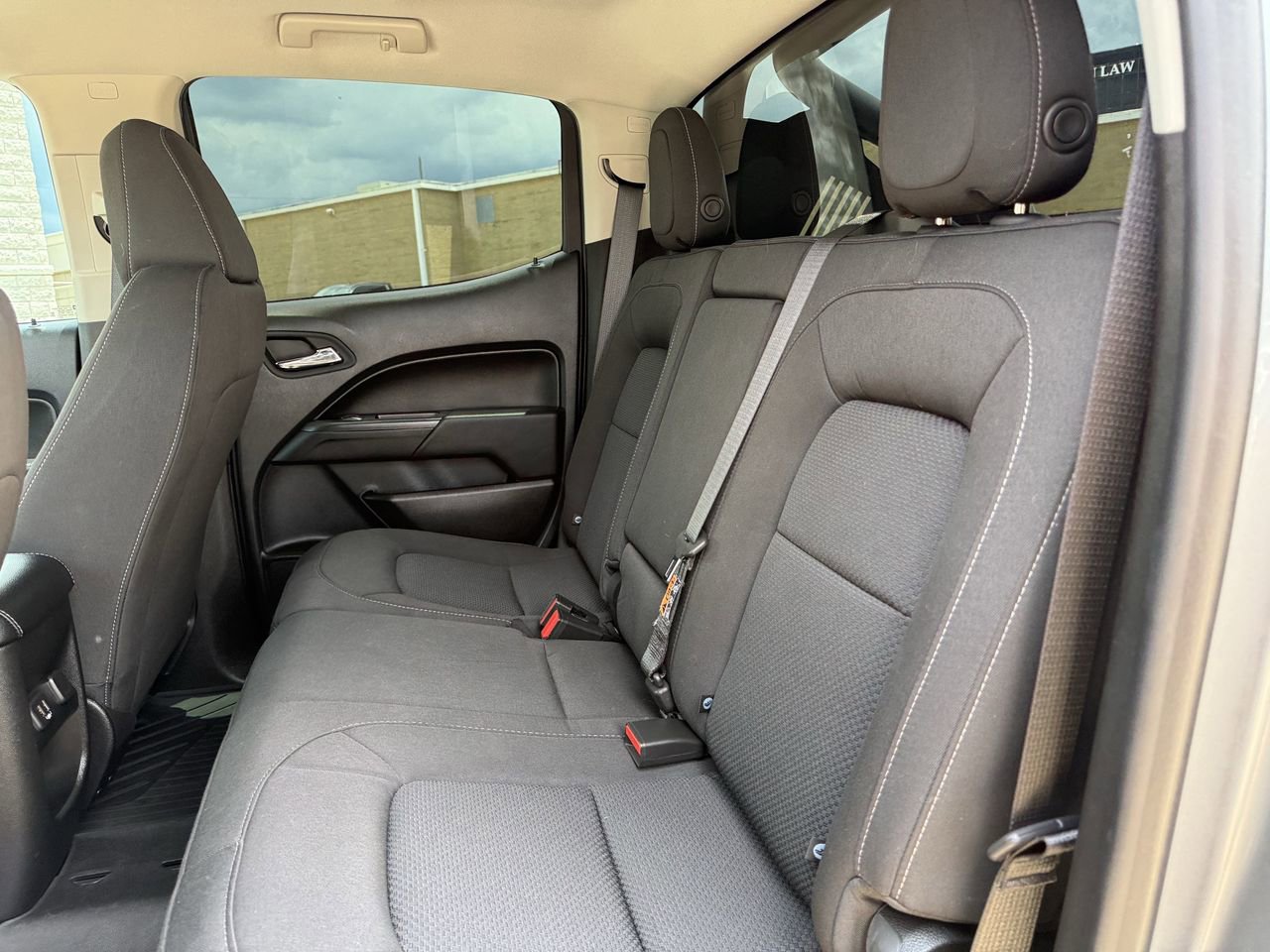 Used 2022 Chevrolet Colorado LT AWD/4WD image 27