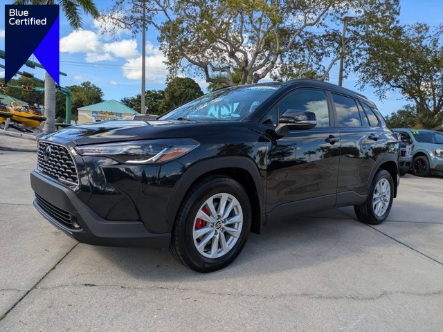 Used 2024 Toyota Corolla Cross LE w/ Moonroof Package image 1