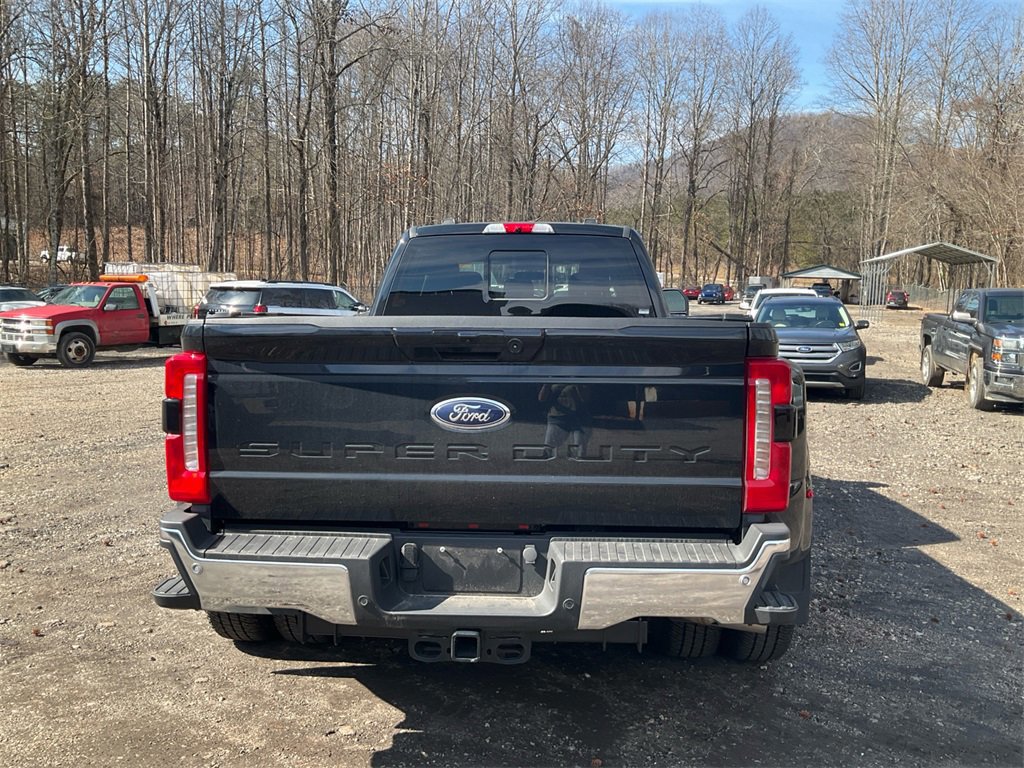 Certified 2024 Ford F350 Lariat w/ Lariat Ultimate Package image 4