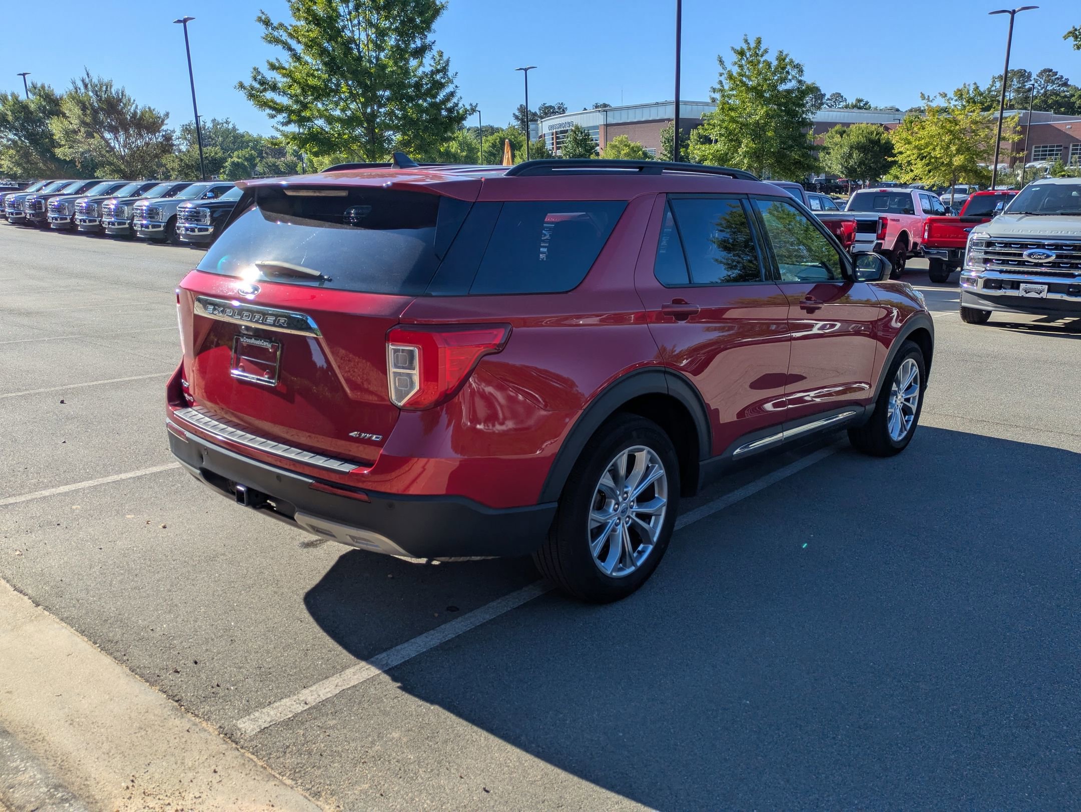 Certified 2023 Ford Explorer XLT w/ Equipment Group 202A AWD/4WD image 4