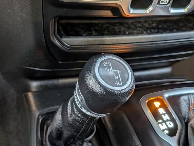 Used 2023 Jeep Gladiator Sport image 22