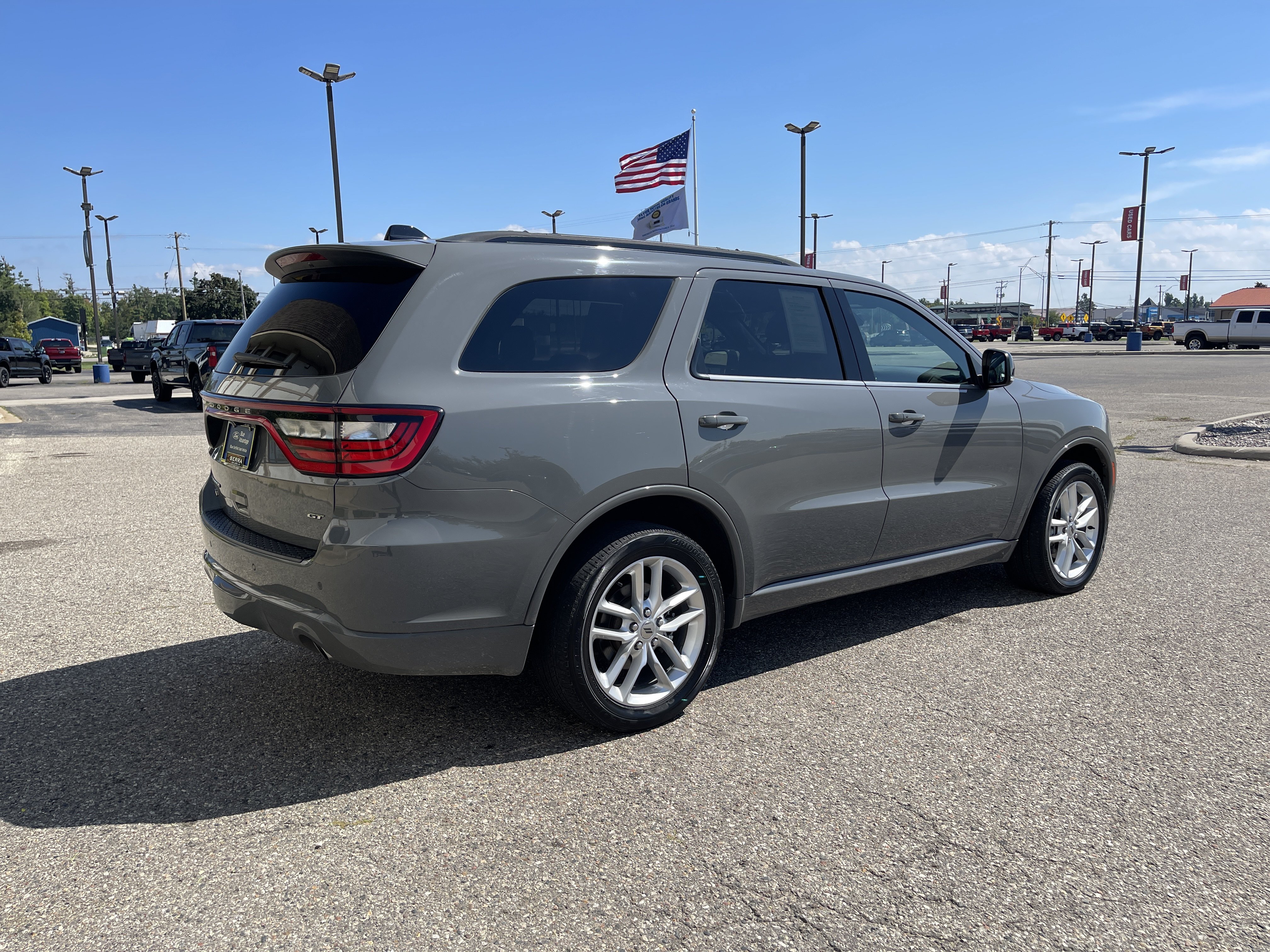 Used 2023 Dodge Durango GT AWD/4WD image 3