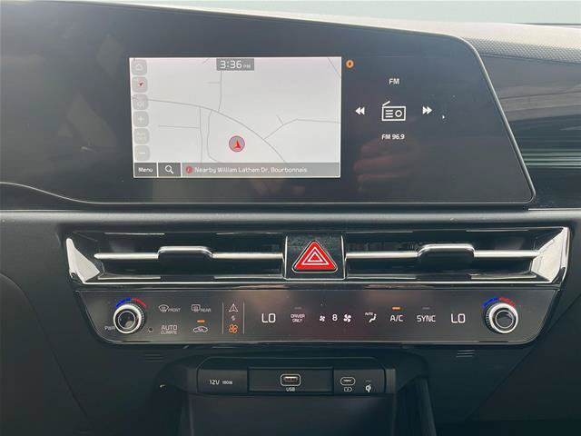 Used 2024 Kia Niro FWD image 23