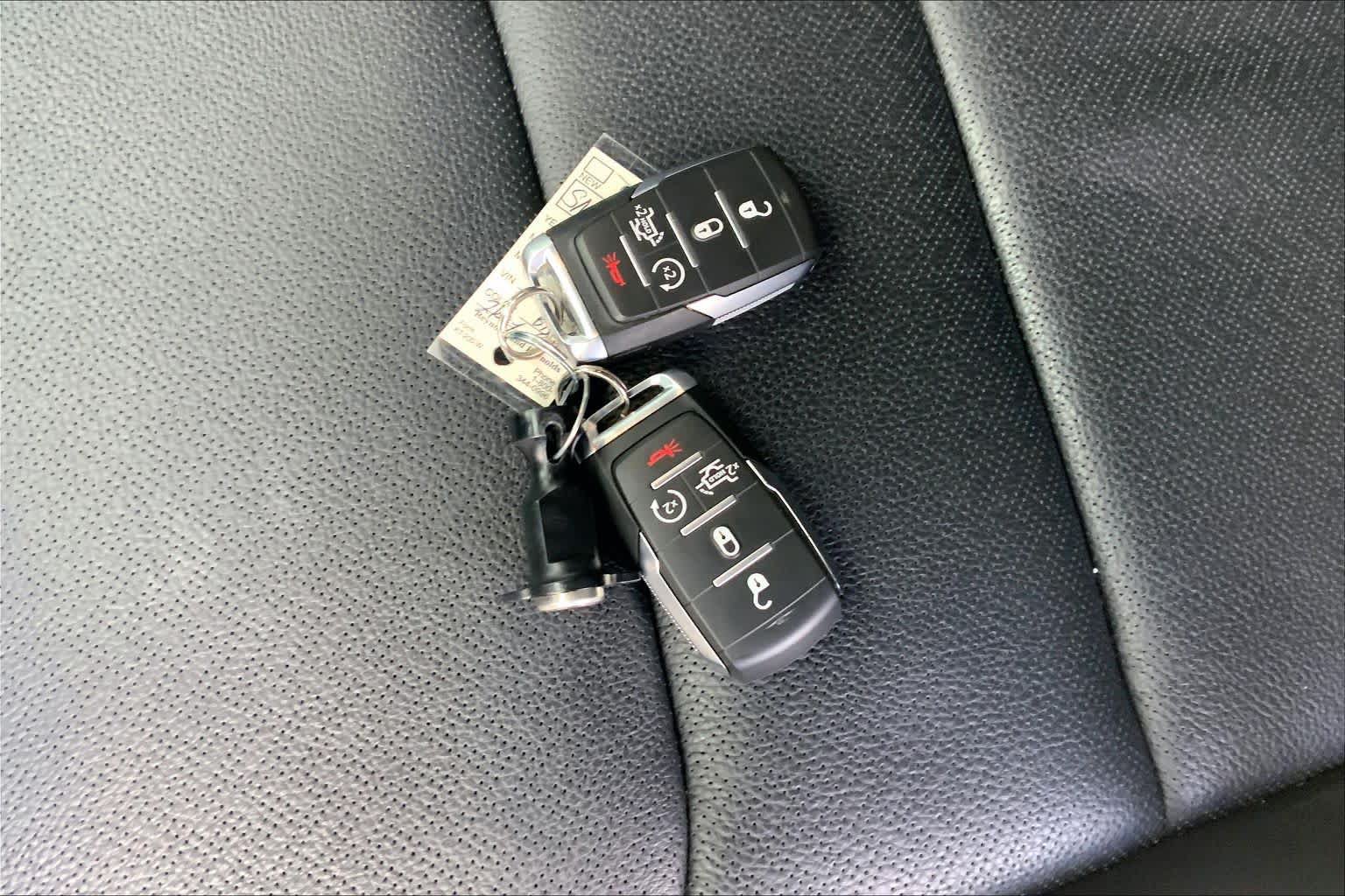 Used 2025 RAM 1500 Laramie w/ Night Edition AWD/4WD image 15