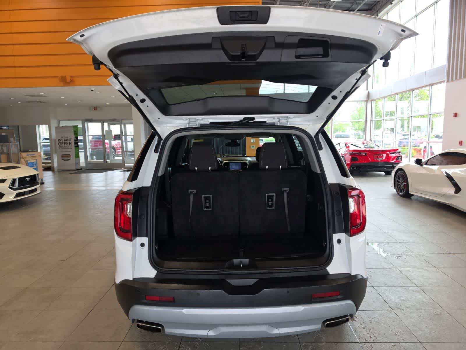 Used 2021 GMC Acadia SLE w/ LPO, Floor Liner Package AWD/4WD image 32