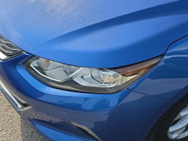 Used 2017 Chevrolet Volt Premier w/ Driver Confidence II Package FWD image 11