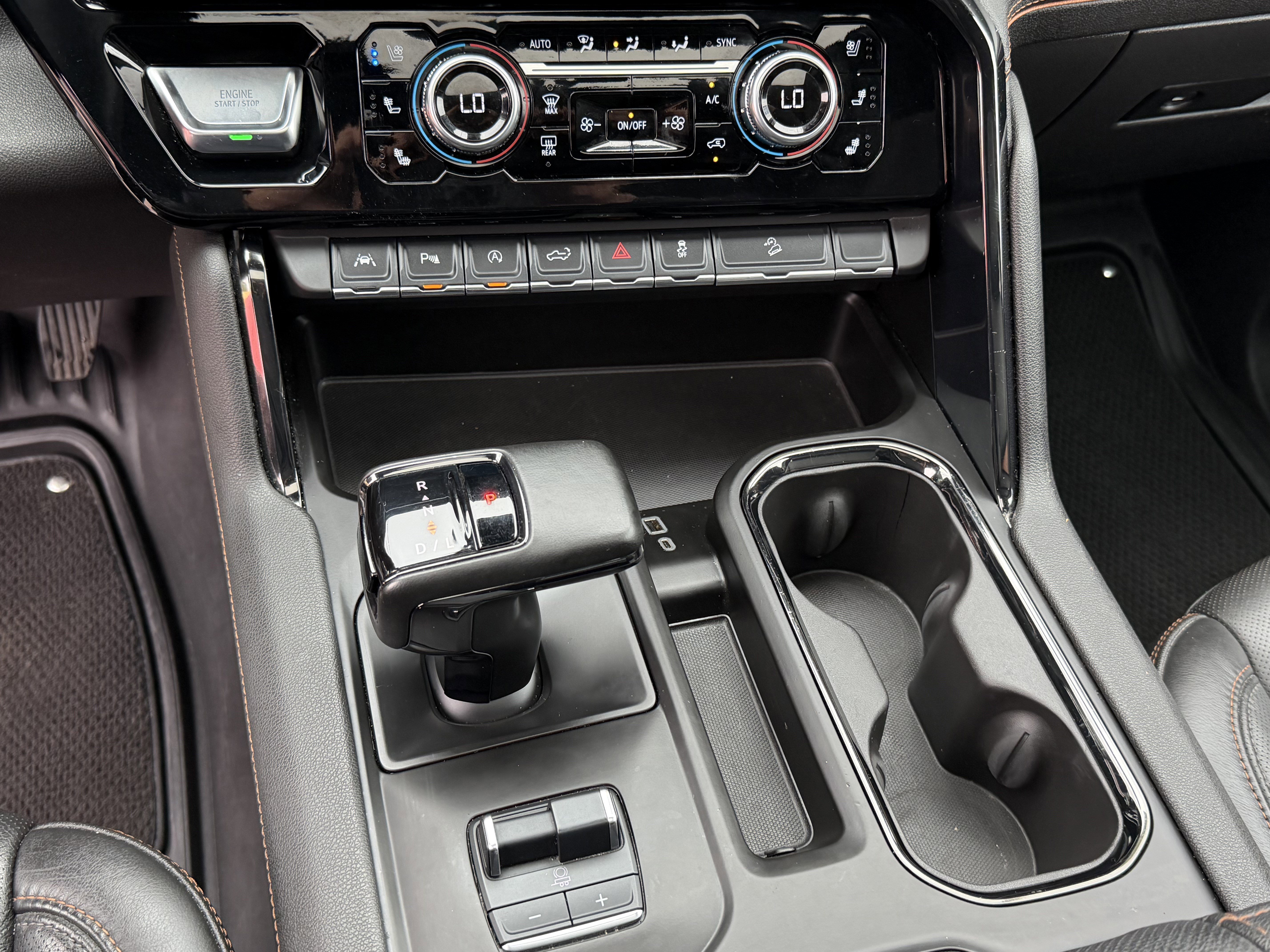 Used 2024 GMC Sierra 1500 AT4 w/ Technology Package image 23