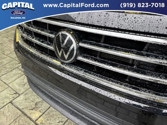Used 2022 Volkswagen Tiguan SE image 10