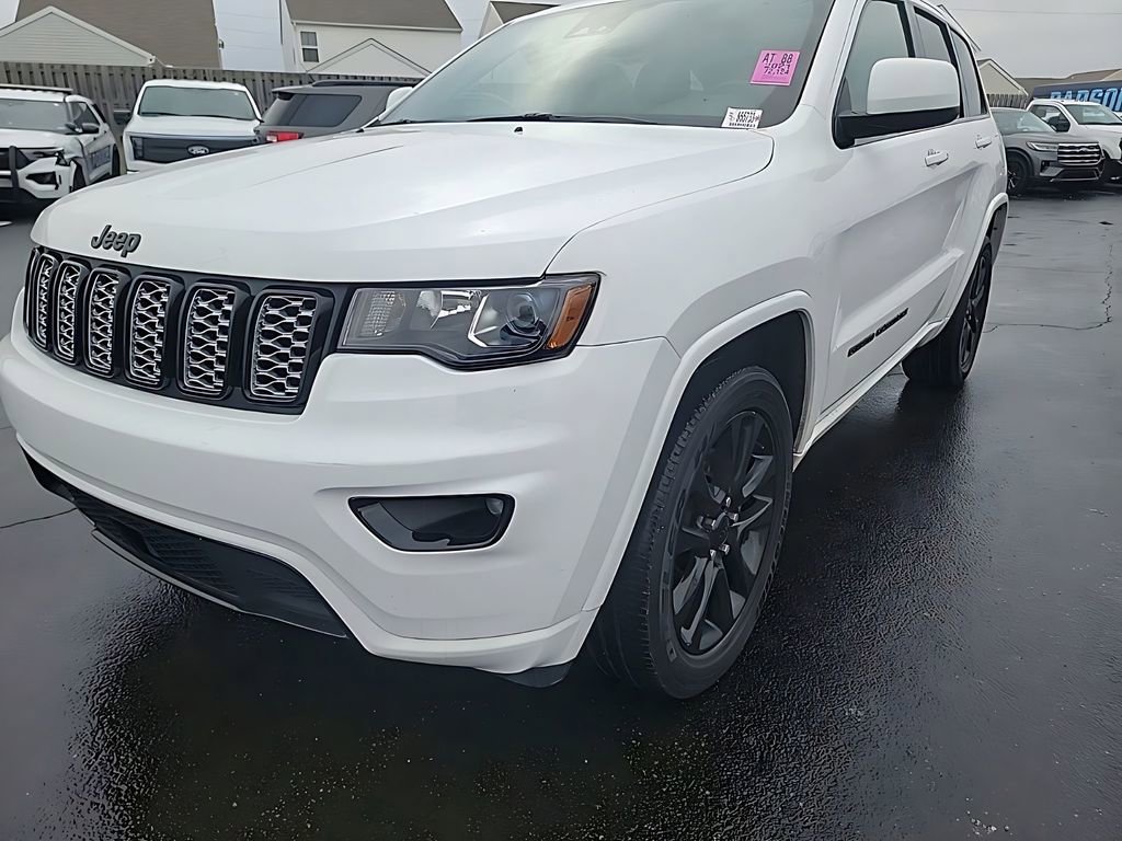 Used 2021 Jeep Grand Cherokee Laredo X image 16