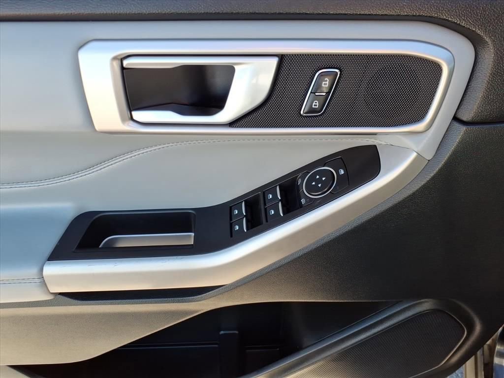 Certified 2024 Ford Explorer XLT w/ Equipment Group 202A image 15