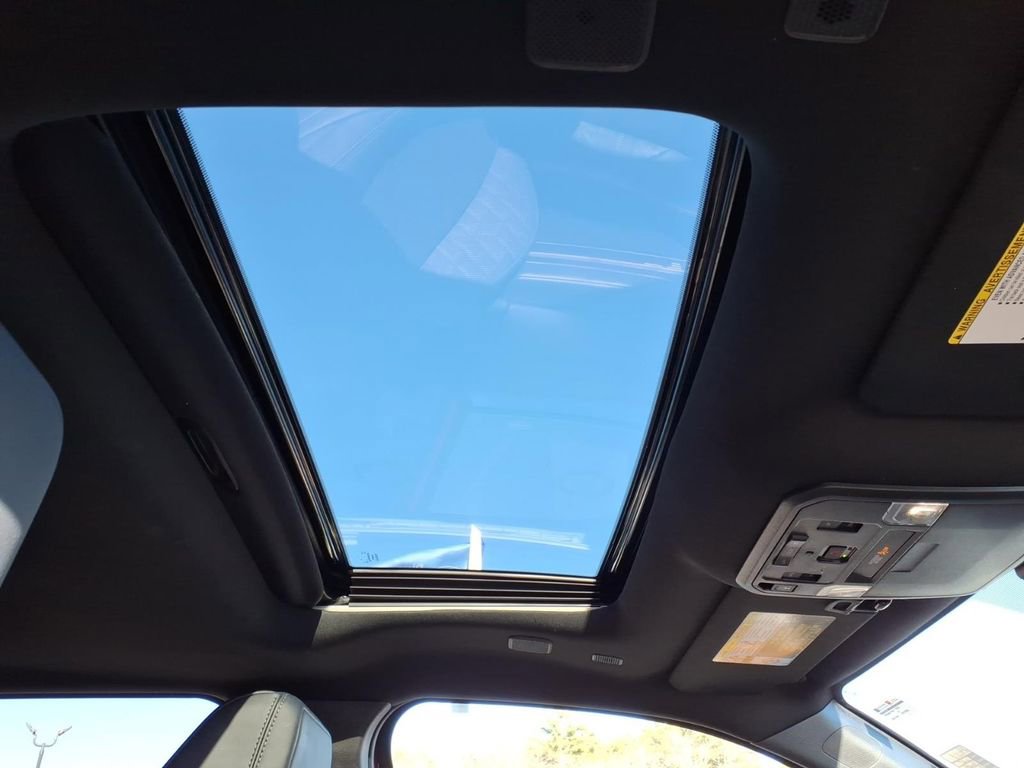 Used 2025 Toyota Tacoma TRD Off-Road AWD/4WD image 17