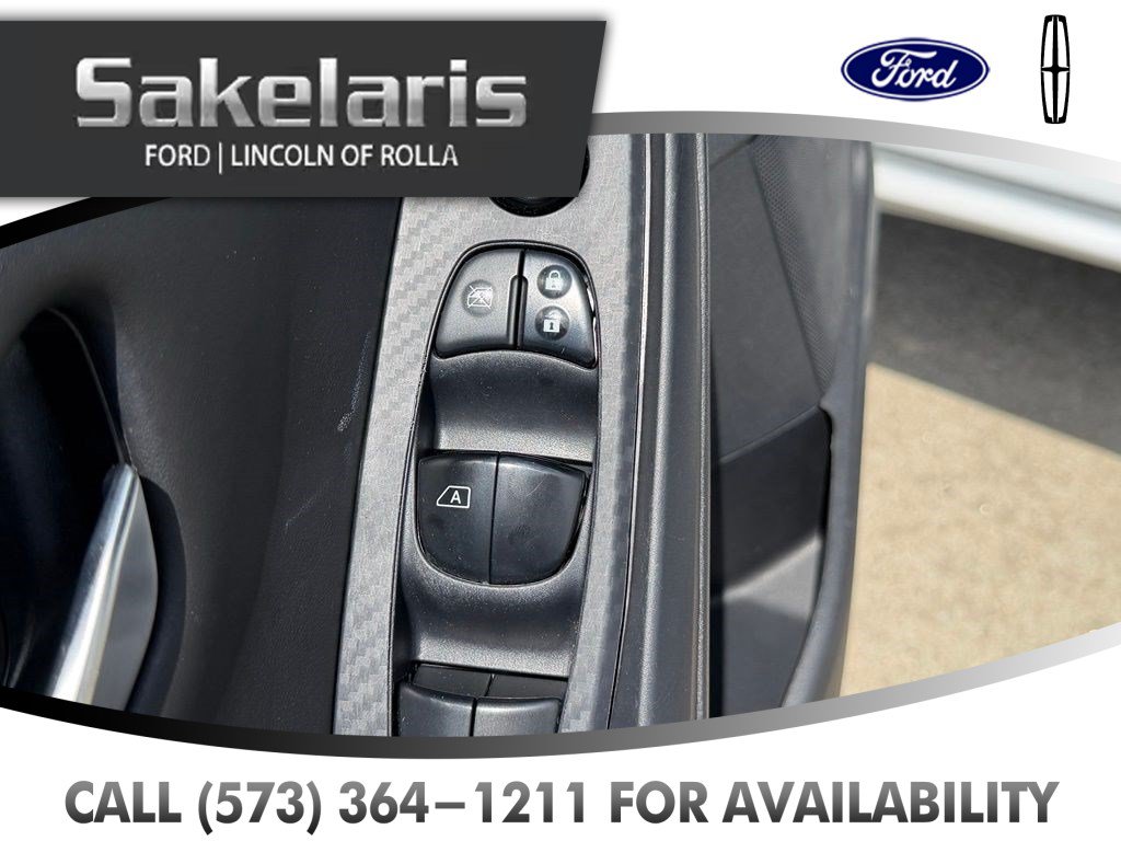 Used 2024 Nissan Sentra SV FWD image 11