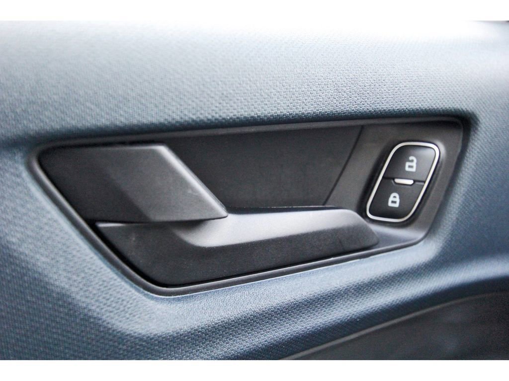 Certified 2025 Ford Maverick XLT w/ Black Appearance Package image 28