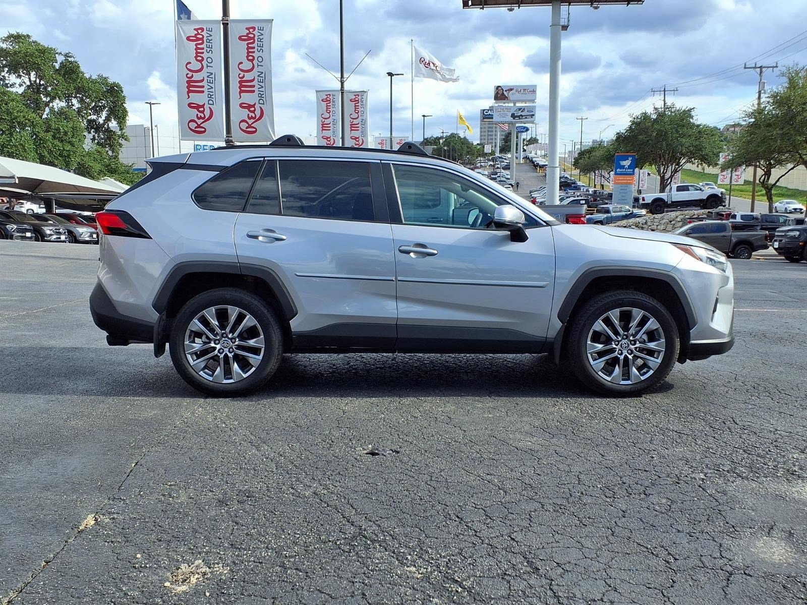 Used 2024 Toyota RAV4 XLE Premium FWD image 5