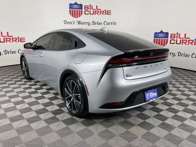 Used 2024 Toyota Prius XLE image 5