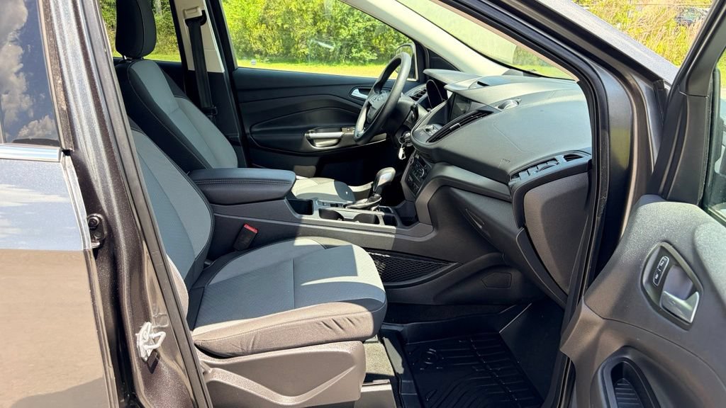 Certified 2018 Ford Escape SE w/ SE Sync 3 Package AWD/4WD image 22
