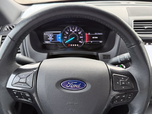 Certified 2019 Ford Explorer XLT w/ Equipment Group 202A FWD image 20