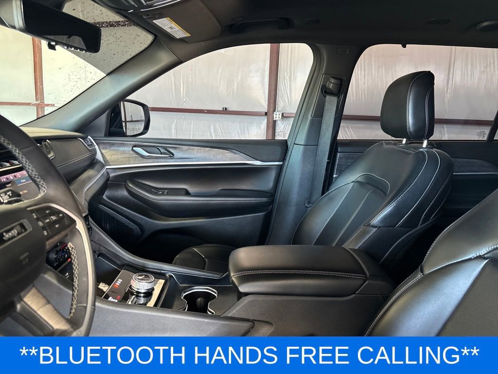 Used 2024 Jeep Grand Cherokee L Limited w/ Luxury Tech Group II image 16