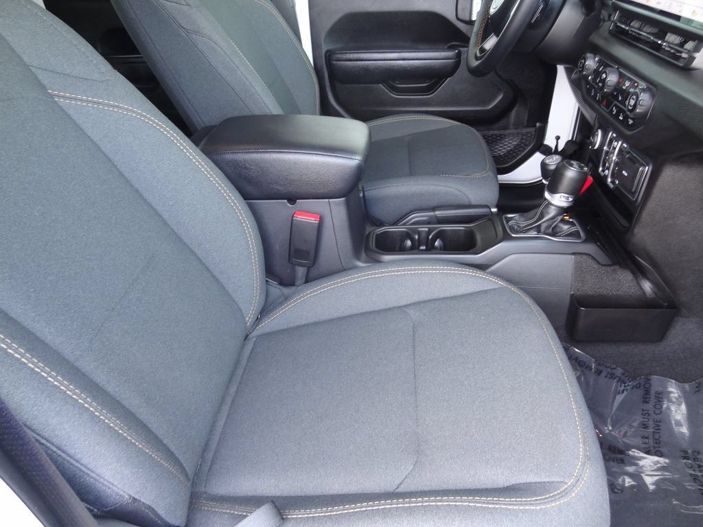 Used 2024 Jeep Wrangler Unlimited Sport AWD/4WD image 12