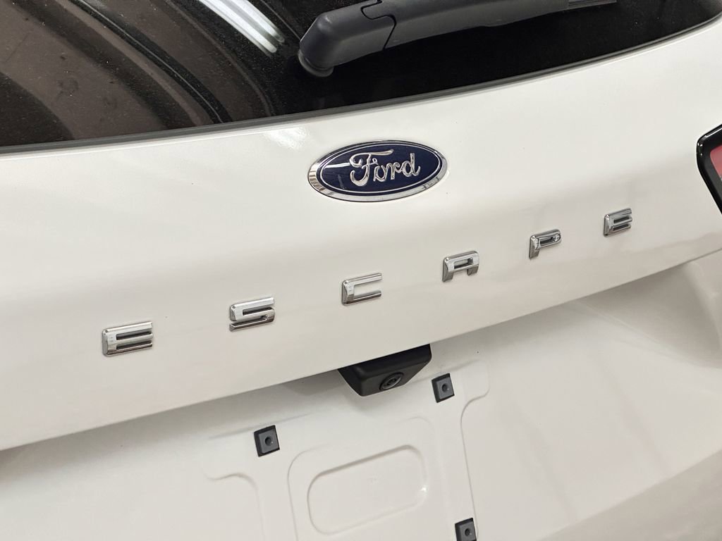 Certified 2022 Ford Escape SEL AWD/4WD image 17