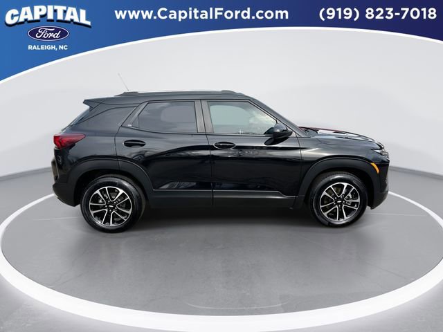 Used 2024 Chevrolet TrailBlazer LT w/ LT Cold Weather Package image 7