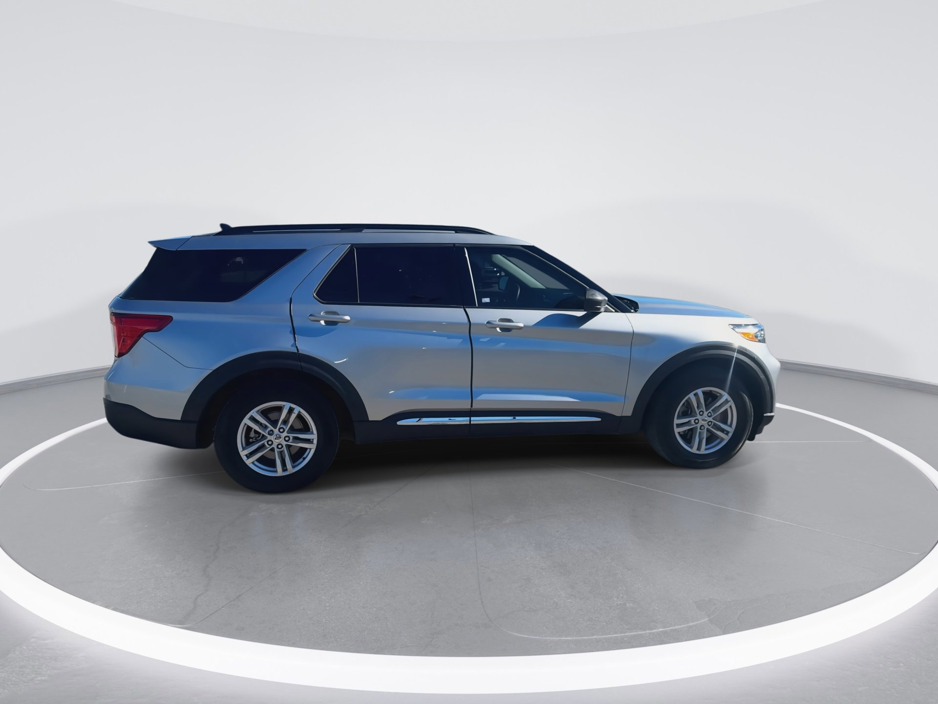 Certified 2023 Ford Explorer XLT image 12