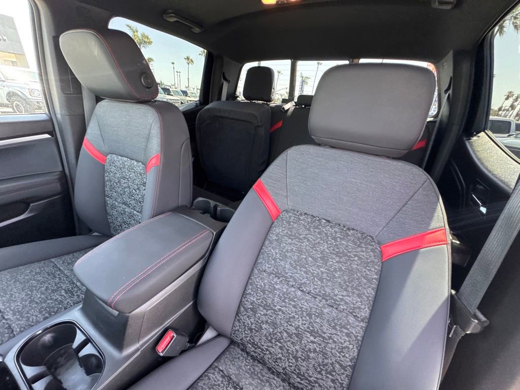 Used 2024 Chevrolet Colorado Z71 w/ Z71 Convenience Package 2 image 18