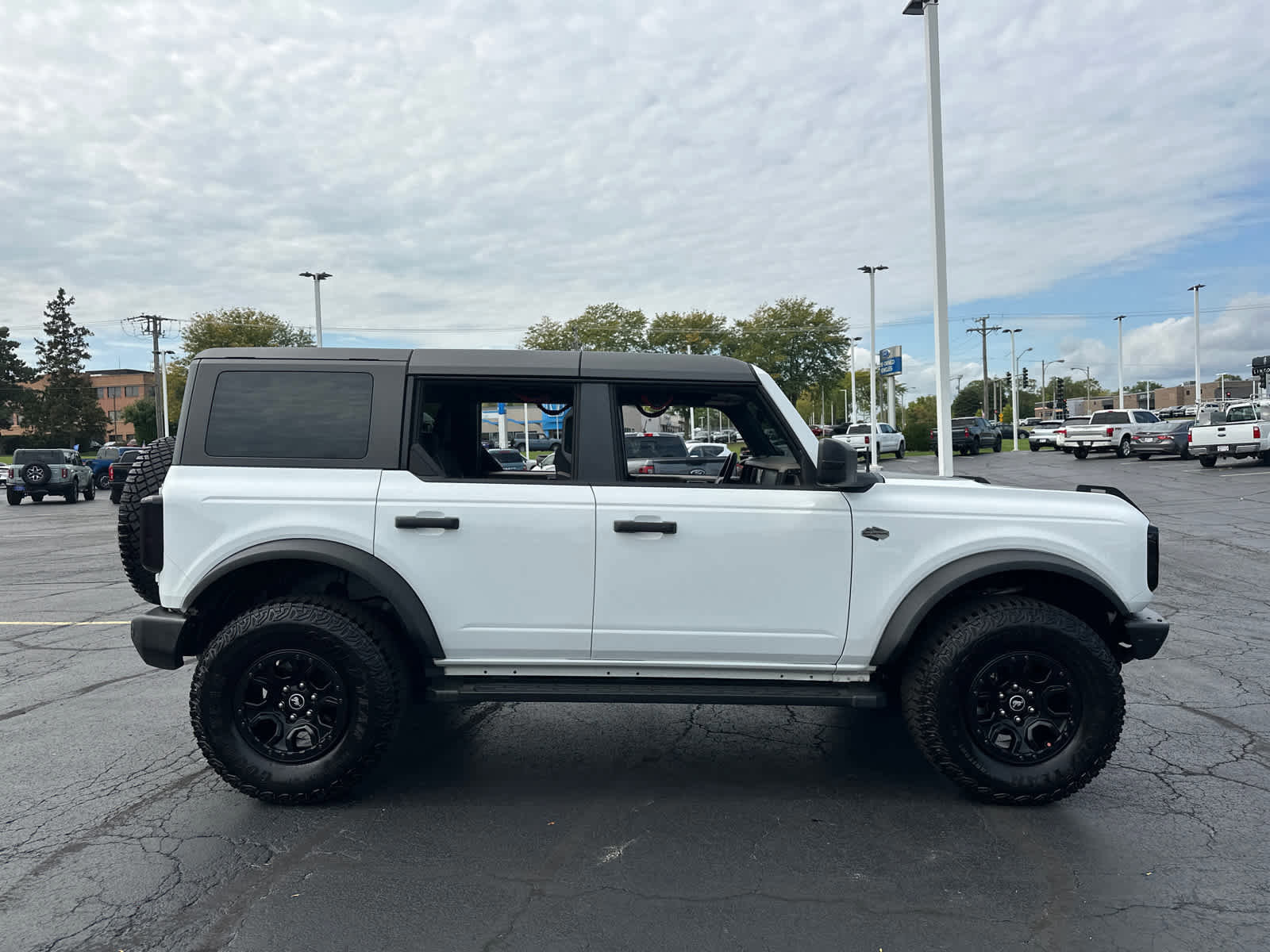 Certified 2022 Ford Bronco Wildtrak image 8