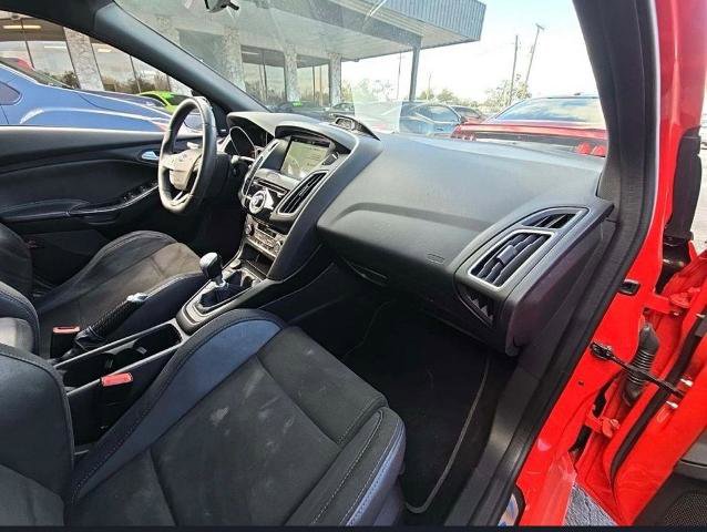 Certified 2018 Ford Focus RS AWD/4WD image 5