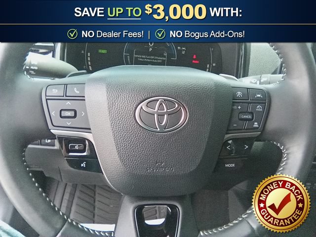 Used 2025 Toyota Camry SE w/ Convenience Package FWD image 18