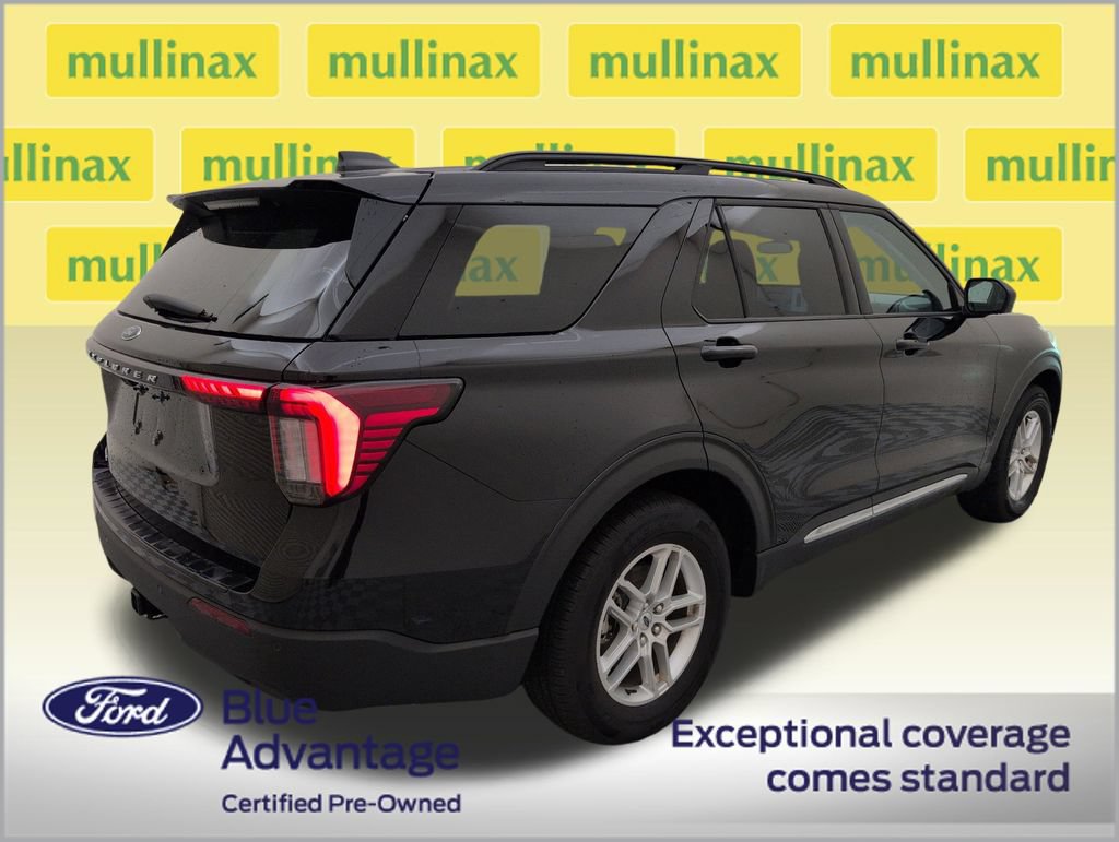 Certified 2025 Ford Explorer Active RWD image 3