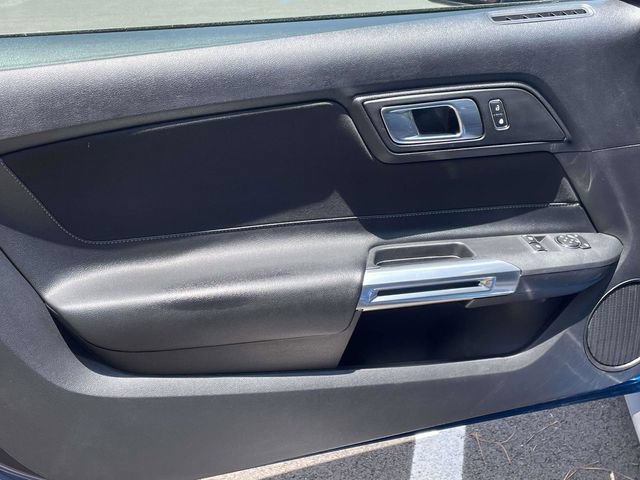 Certified 2018 Ford Mustang Coupe RWD image 8
