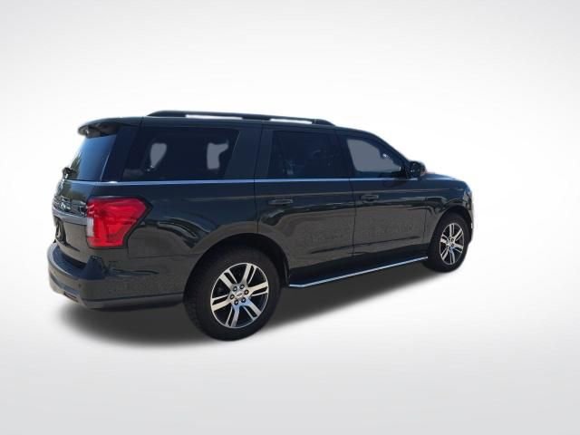 Certified 2022 Ford Expedition XLT RWD image 3