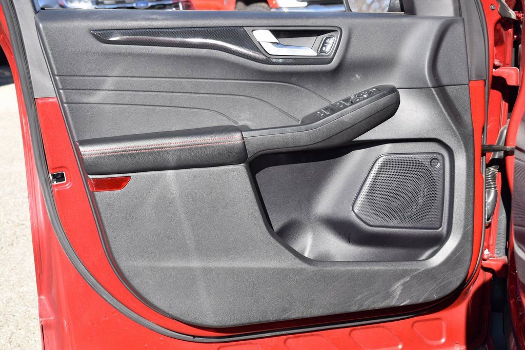 Certified 2023 Ford Escape ST-Line w/ Tech Pack #1 image 9