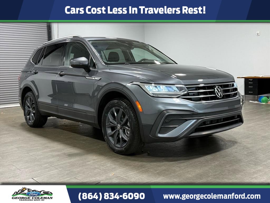 Used 2023 Volkswagen Tiguan SE w/ Panoramic Sunroof Package