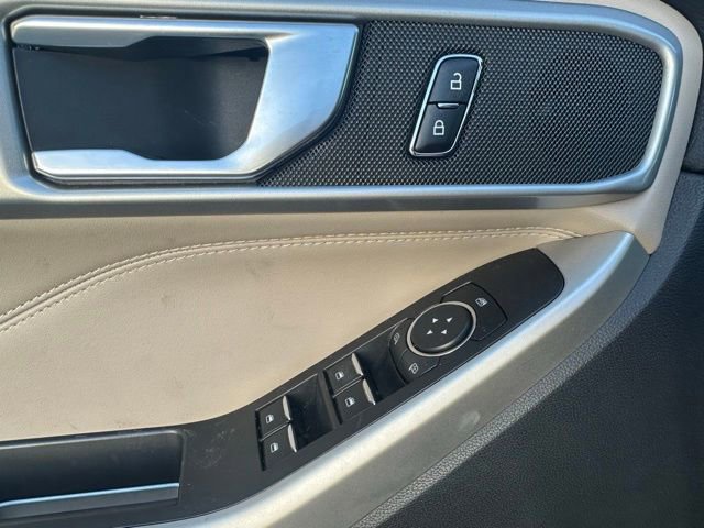 Certified 2022 Ford Explorer XLT w/ Equipment Group 202A image 22