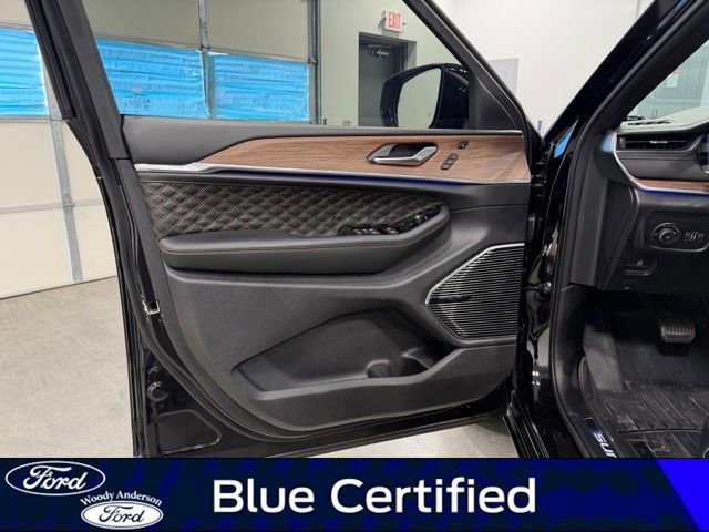 Used 2024 Jeep Grand Cherokee Summit w/ Adv Protech Group IV image 25