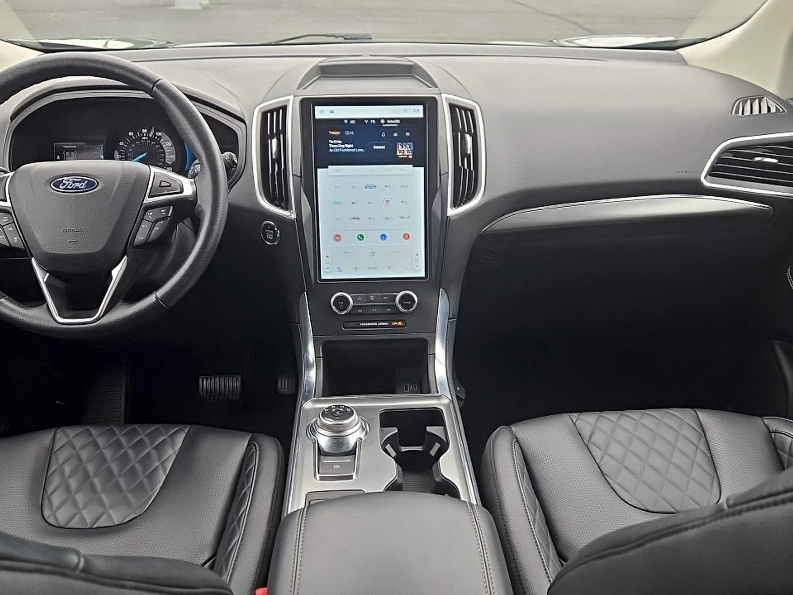 Certified 2024 Ford Edge Titanium w/ Equipment Group 301A AWD/4WD image 9