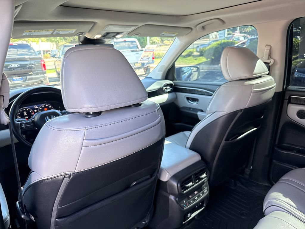 Used 2024 Honda Pilot Elite image 23