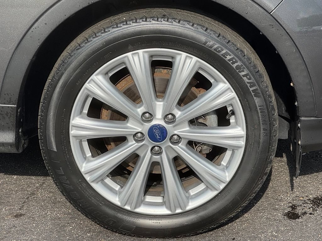 Certified 2017 Ford Escape Titanium FWD image 33