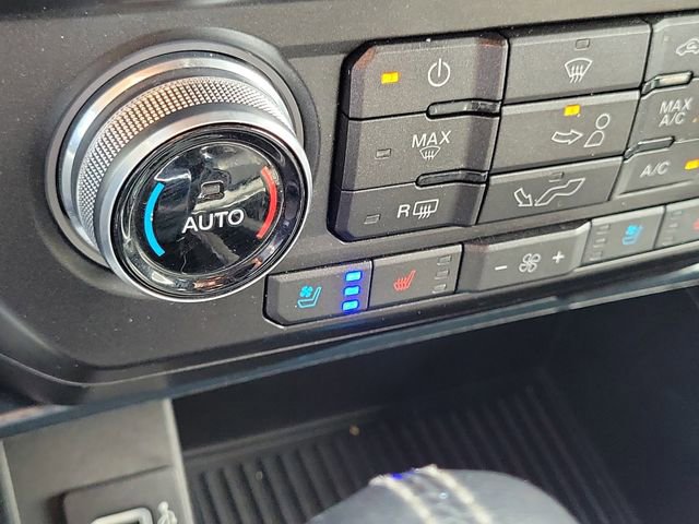 Certified 2018 Ford F150 Lariat w/ Equipment Group 502A Luxury AWD/4WD image 17