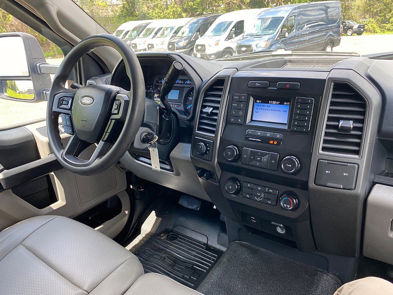 Certified 2022 Ford F550 4x4 Regular Cab Super Duty image 20