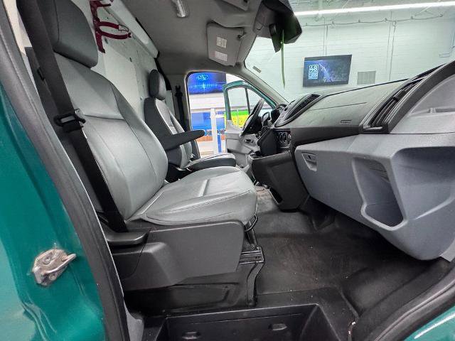 Certified 2019 Ford Transit 150 130 Low Roof RWD image 29