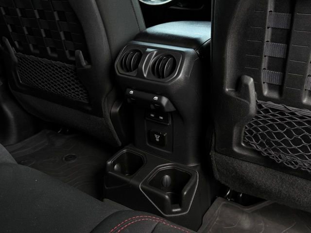 Used 2022 Jeep Gladiator Rubicon w/ LED Lighting Group AWD/4WD image 16
