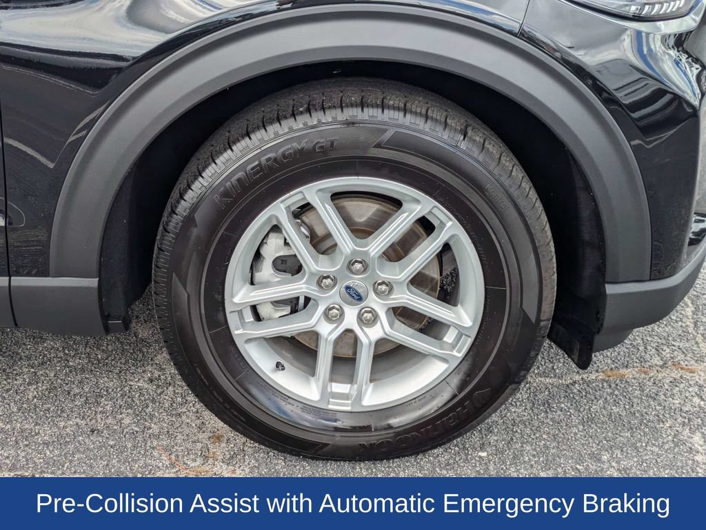 Certified 2026 Ford Explorer Active RWD image 11