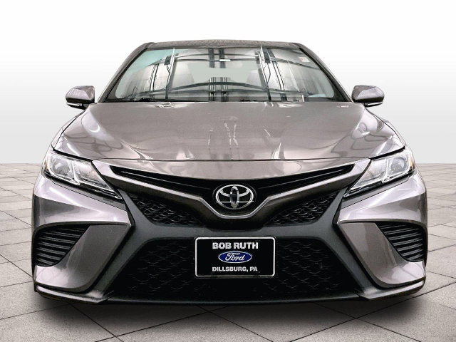 Used 2019 Toyota Camry SE FWD image 3