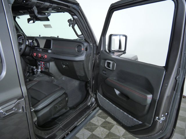 Used 2025 Jeep Wrangler Unlimited Rubicon AWD/4WD image 11