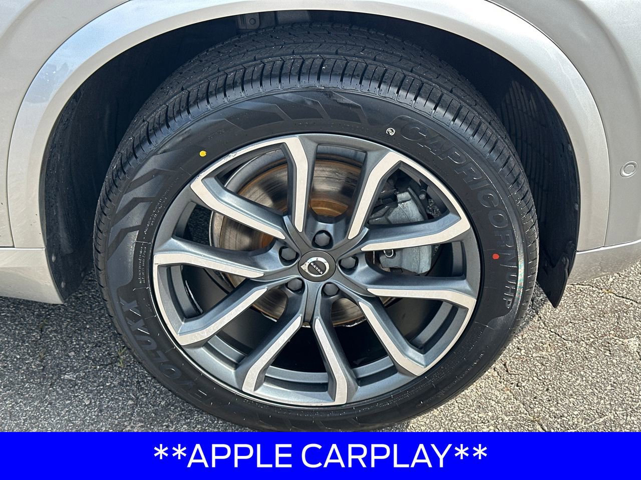 Used 2018 Volvo XC90 T5 Momentum w/ Convenience Package AWD/4WD image 12