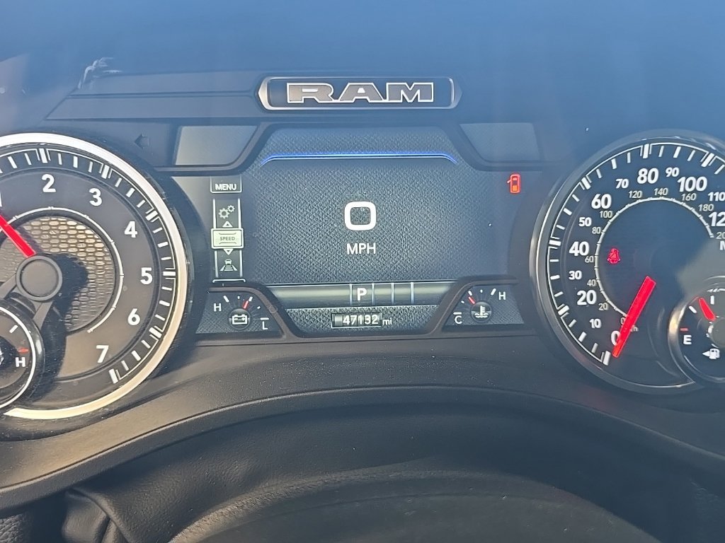 Used 2025 RAM 1500 4x4 Crew Cab image 2