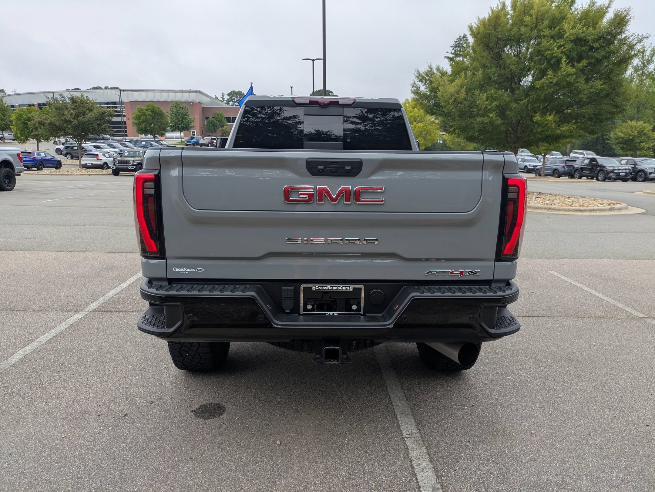 Used 2024 GMC Sierra 2500 AT4X AWD/4WD image 5